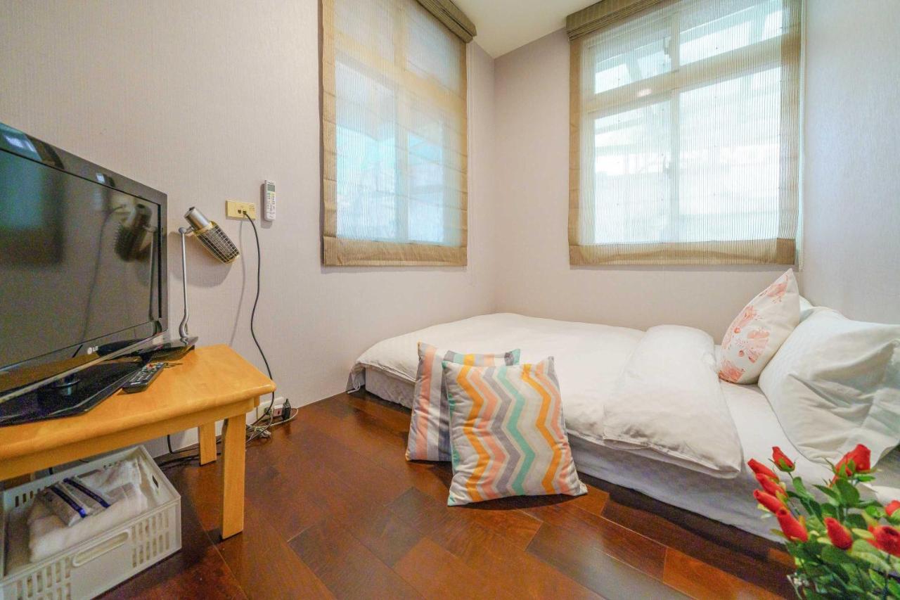 Wind Blown Homestay 花蓮市 エクステリア 写真
